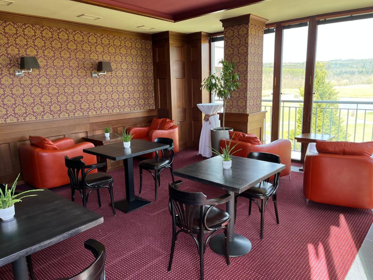 Hotel Beroun Golf Club Bagian luar foto